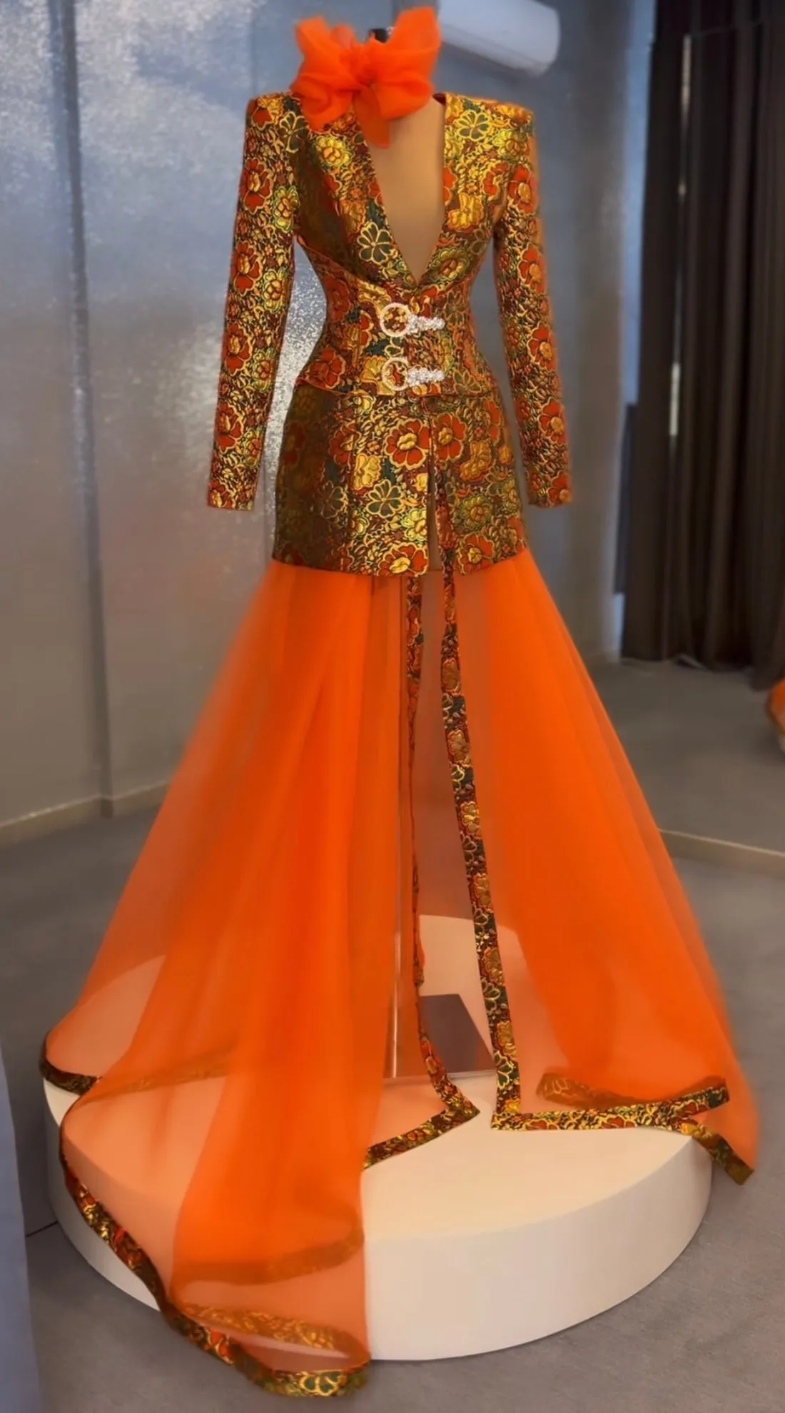 Elliott Suit Jacket long sleeve  Evening Dresses
