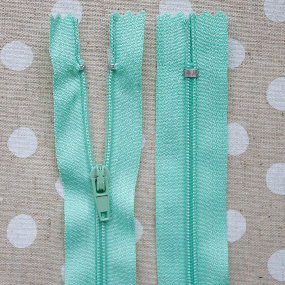 No.3 Closed End Nylon Zip - 36cm (14")